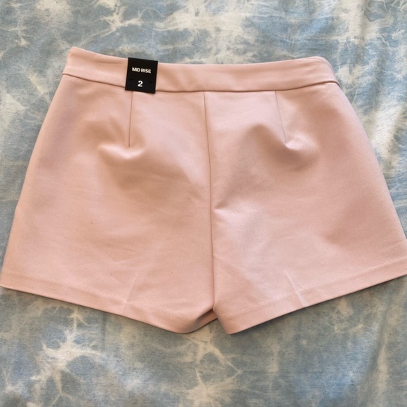 Express mid rise dress shorts brand new! - Picture 2 of 3